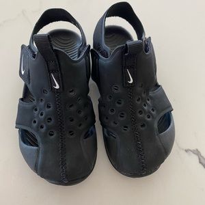 Toddler Nike shoes